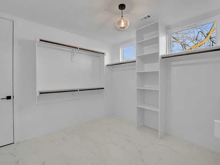 1512 Villars St — Photo 25