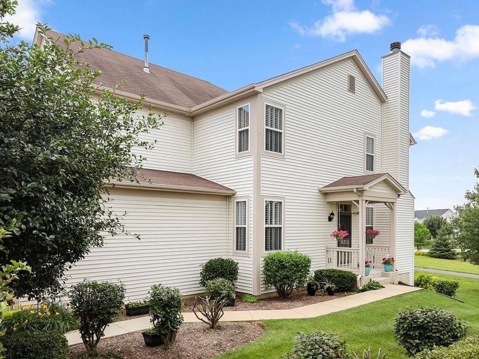 1st image of 327 Fairmont Ct
