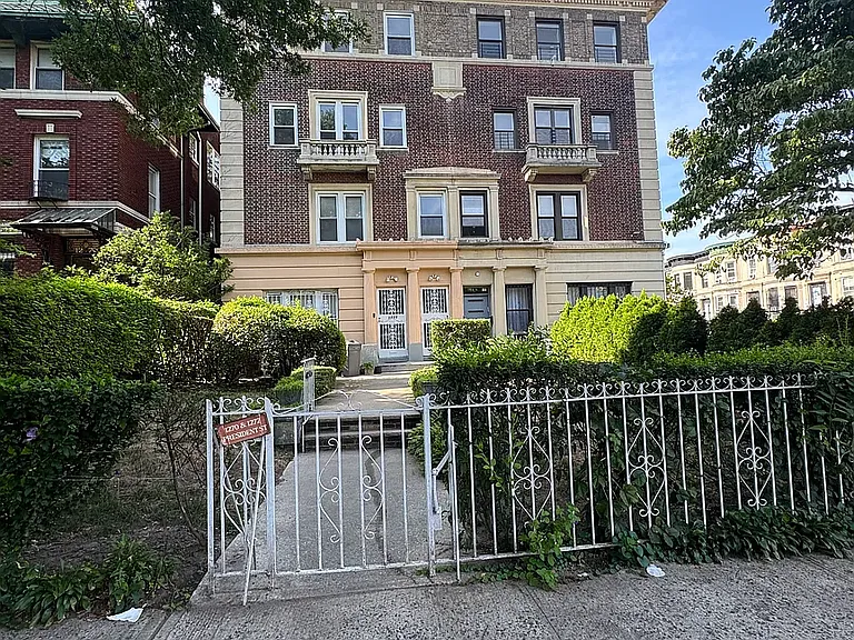 1270 President St #1 — Photo 1