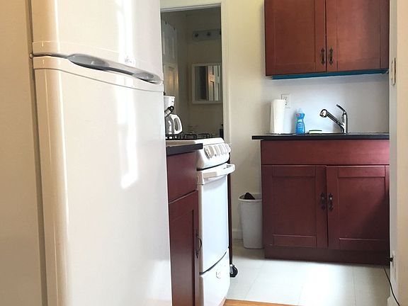 3rd image of 102 W 134th St APT 3A