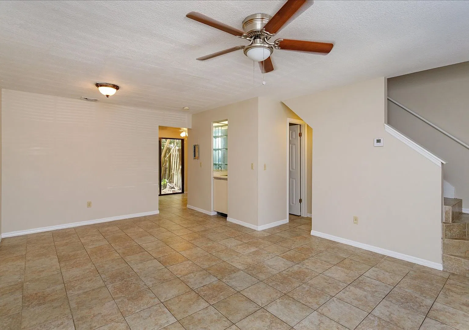 Winter Park 2 Bedroom Upgraded Condo — Photo 2