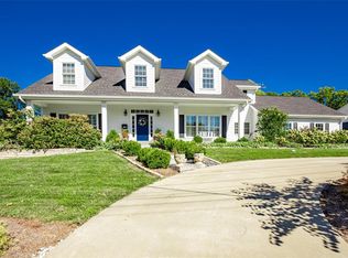 720 S Ballas Rd, Saint Louis, MO 63122