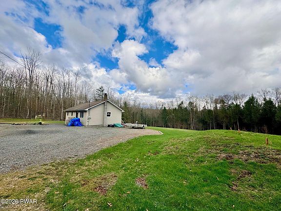 3rd image of 143 Robbs Rd