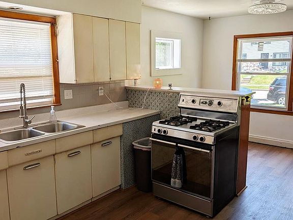 3rd image of 4440 N 64th STREET