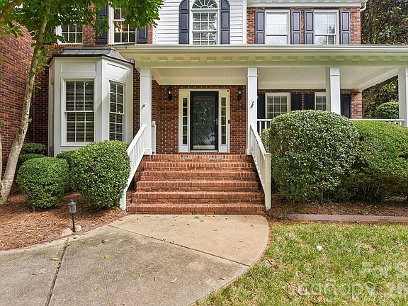 2nd image of 4123 Mountain Cove Dr