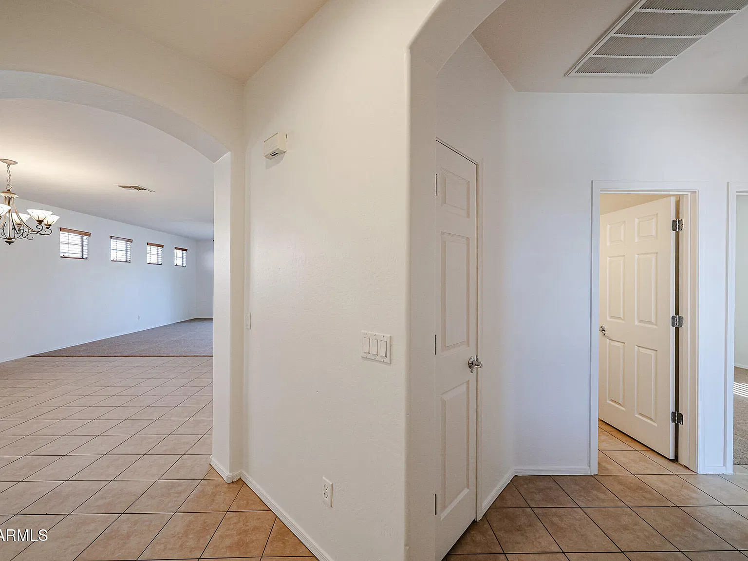 3 bed, 2.0 bath, 1674 sqft, $1,900 — Photo 4