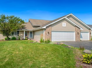 1118 Shadow Wood Dr, Byron, IL 61010