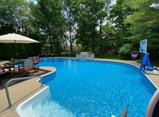 1467 Marina Pointe Blvd, Lake Orion, MI 48362