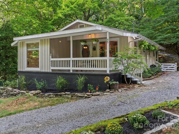 55 Belle Flower Cir, Maggie Valley, NC 28751