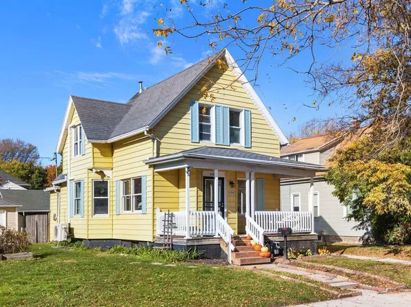 2304 N 8 STREET, Sheboygan, WI 53083