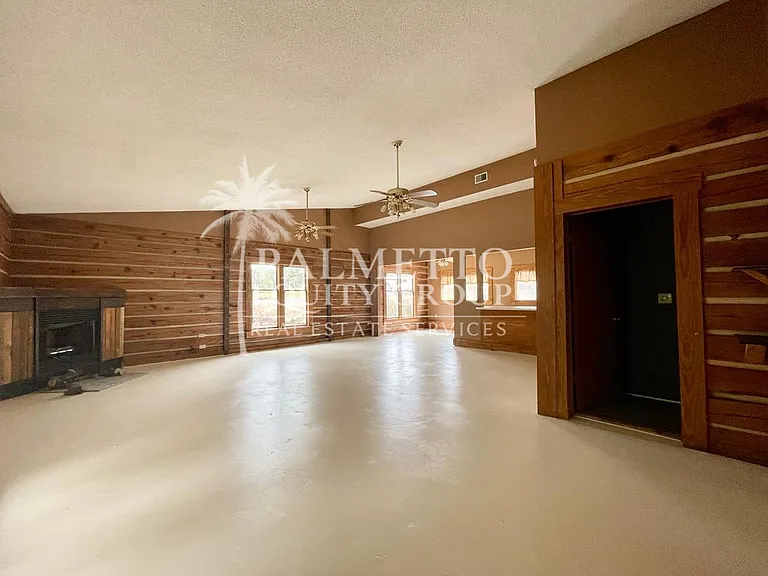 5258 Ferguson Rd — Photo 4