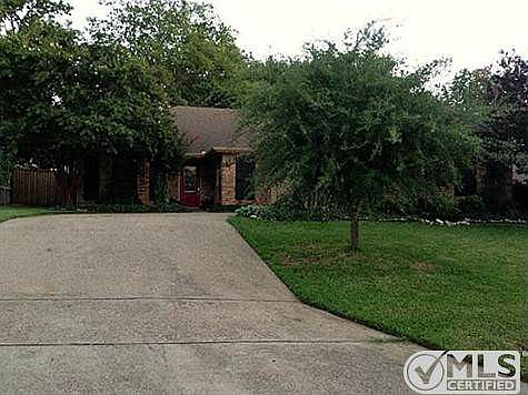 2nd image of 109 Forest Ln