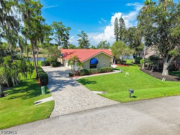 2nd image of 15649 Carberry Ct