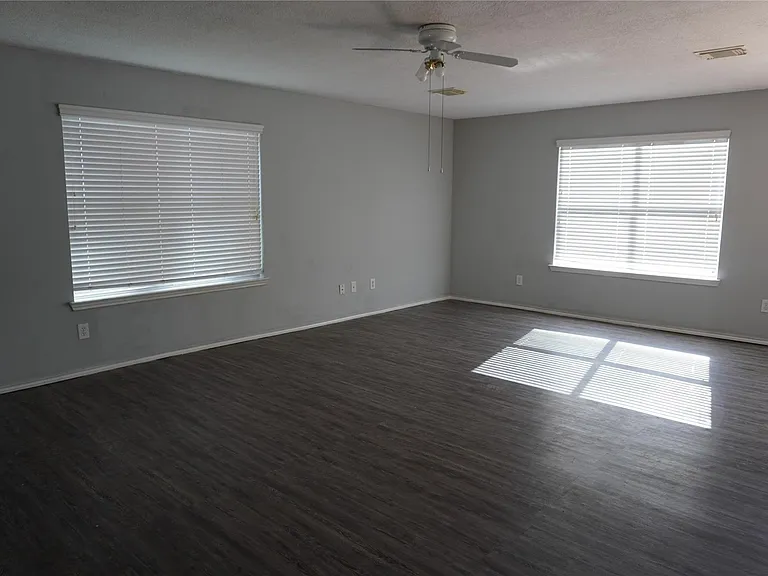 4727 Live Meadow Ln — Photo 2