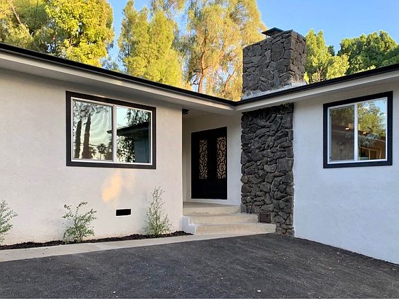 3rd image of 10620 Johanna Ave