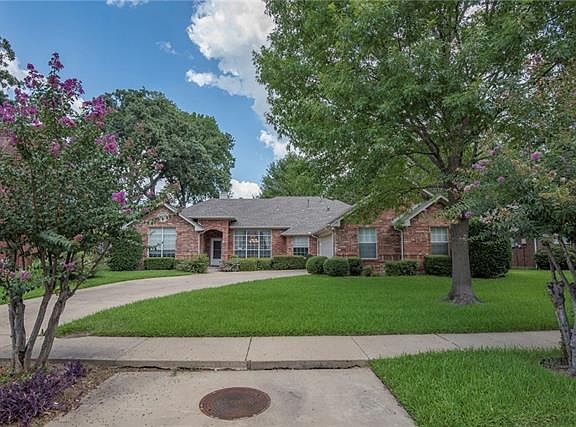 2nd image of 3205 Deerfield Dr