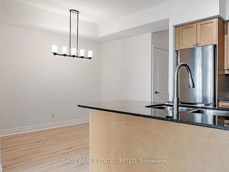319 Merton St #1205 — Photo 8