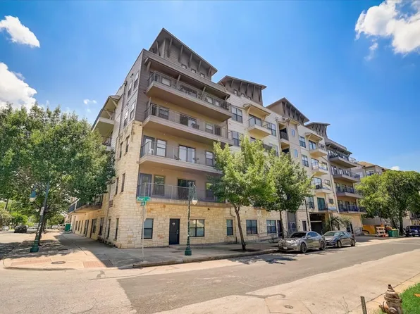 Texan Pearl Best Value in West Campus