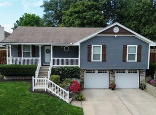 2417 NE Quail Walk Trl, Blue Springs, MO 64014