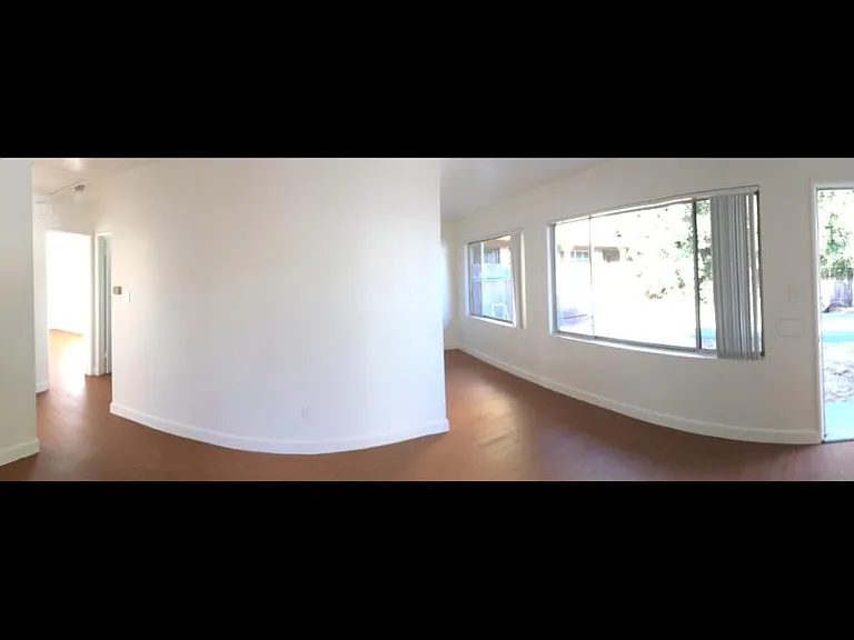 3556 42nd St — Photo 8