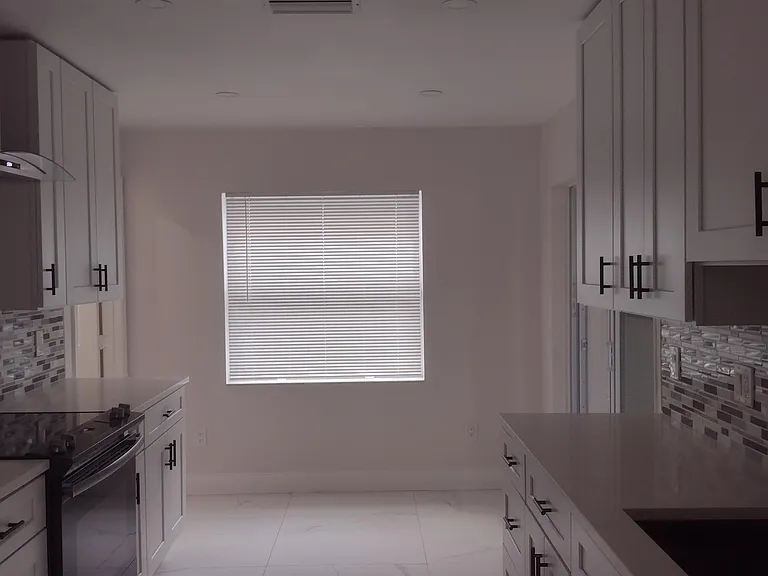 22682 SW 65th Cir — Photo 3