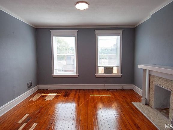 5th image of 3721 Iowa Ave