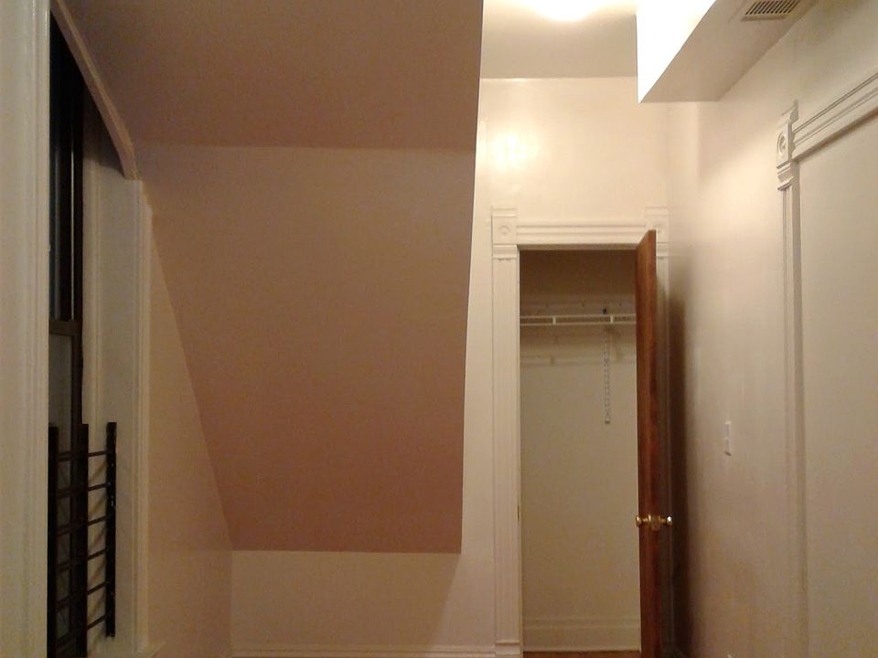 1st image of 1943 W Crystal St #1