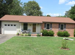 208 Windmere Dr, Paducah, KY 42001