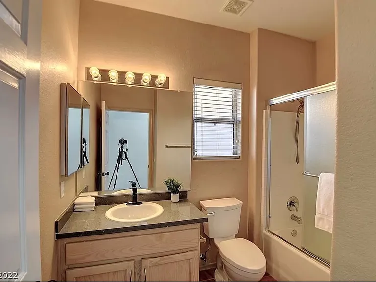 2578 Hayesville Ave — Photo 16