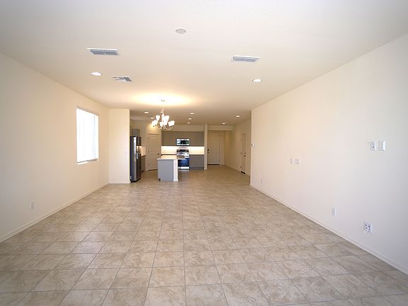 5th image of 1135 E Meadowbrook Dr