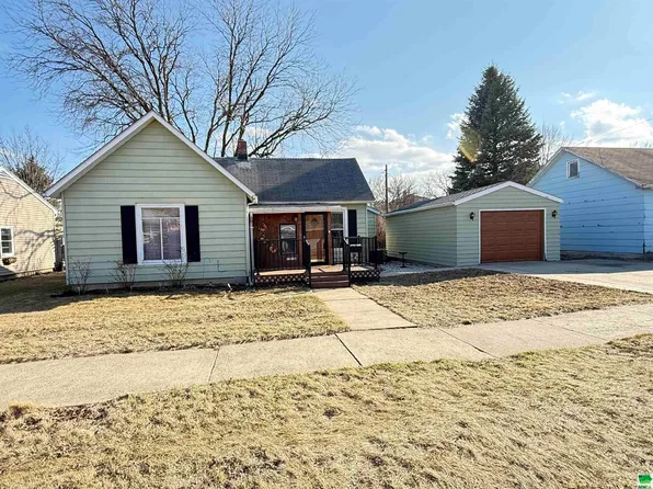 401 Ash St, Cherokee, IA 51012