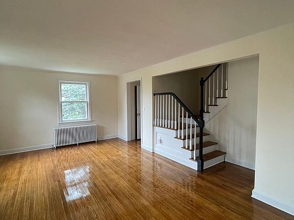 2nd image of 46-41 Hanford St #1L
