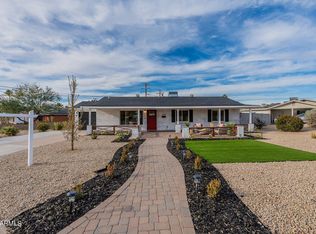 3050 E Highland Ave, Phoenix, AZ 85016