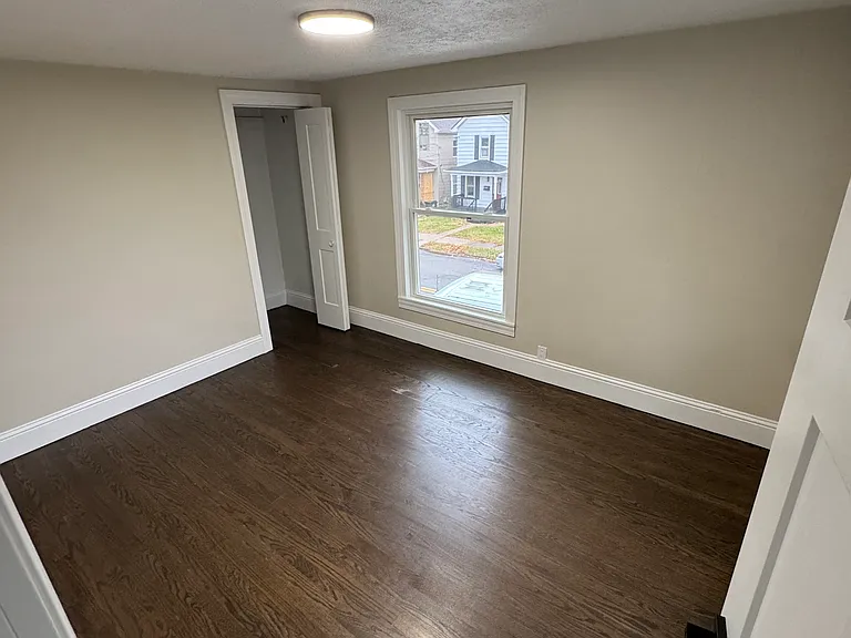 827 Franklin St — Photo 5