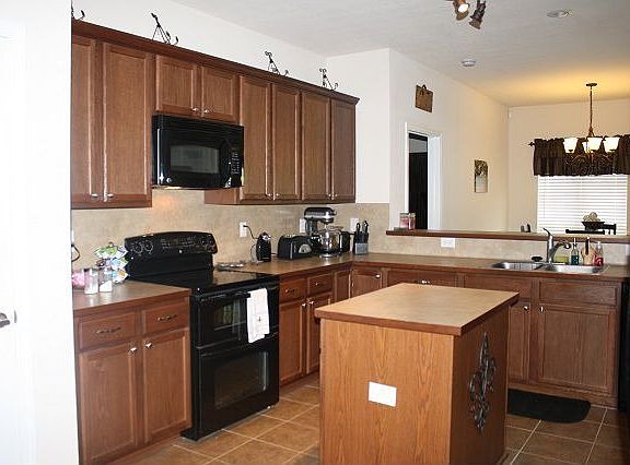 5th image of 22526 Dover Ct
