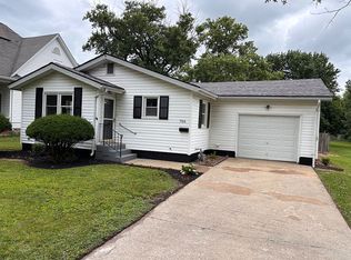 706 S Diamond St, Jacksonville, IL 62650