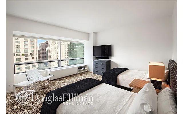 Sold by Douglas Elliman | media 4