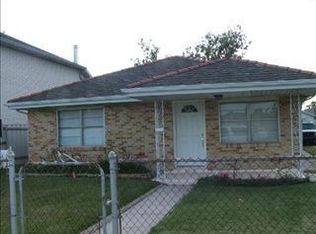 3010 Fenelon St, Chalmette, LA 70043