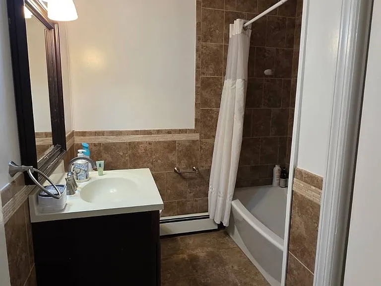28 Roundhill Dr — Photo 8
