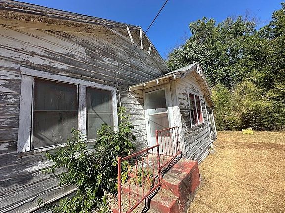 2nd image of 1121 Norris St
