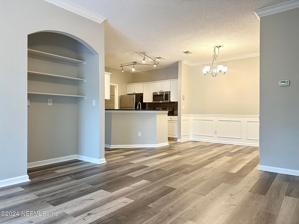 1st image of 10000 GATE Parkway N #225