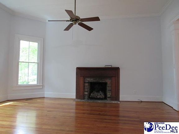 2nd image of 605 Kirkwood Ct
