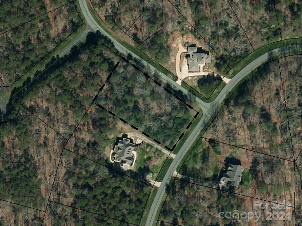 1st image of 123 Lakewood Ct