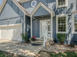 4815 Lone Elm St, Shawnee, KS 66226