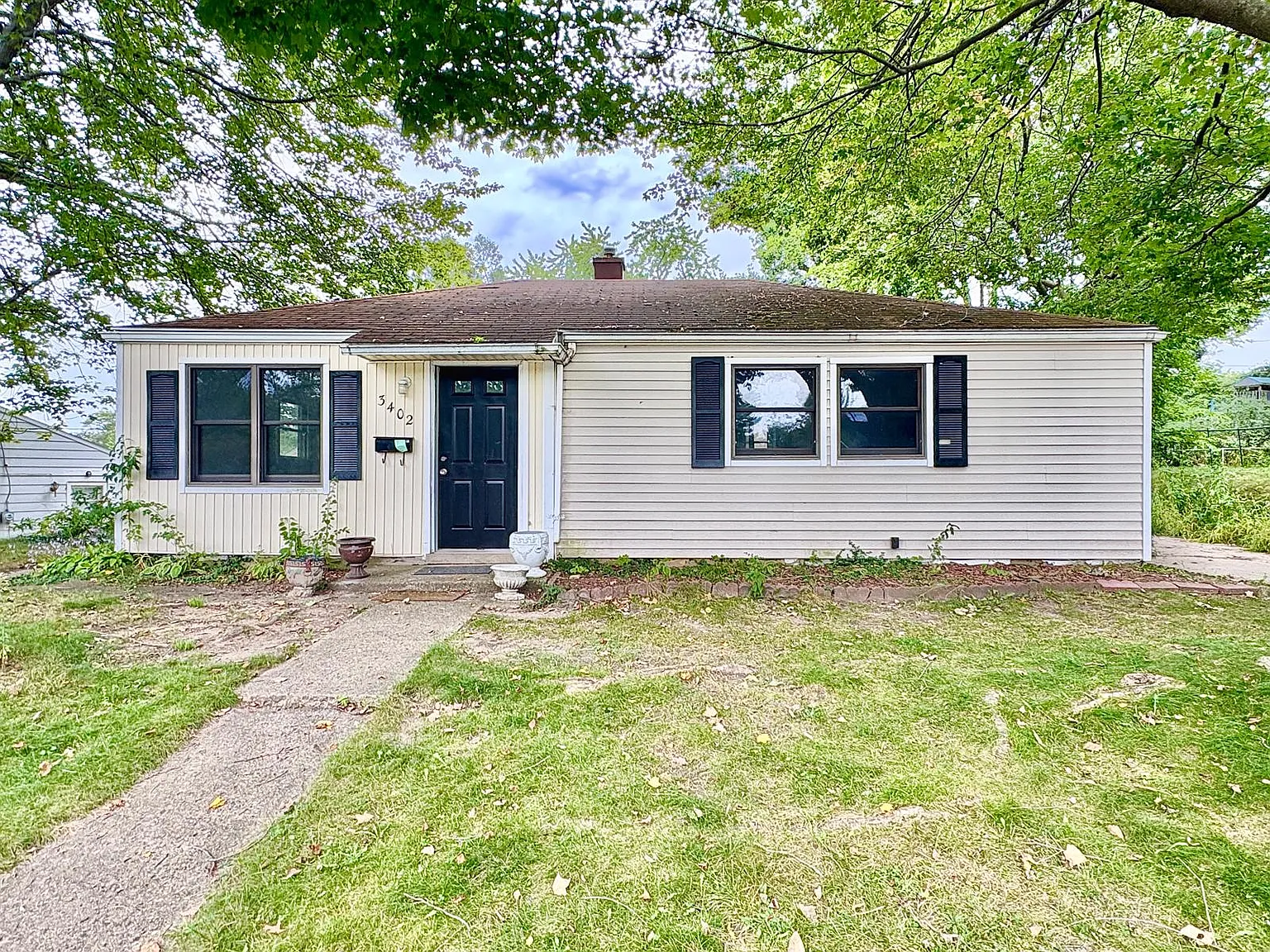 3 bed, 864 sqft, $1,350 — Photo 1