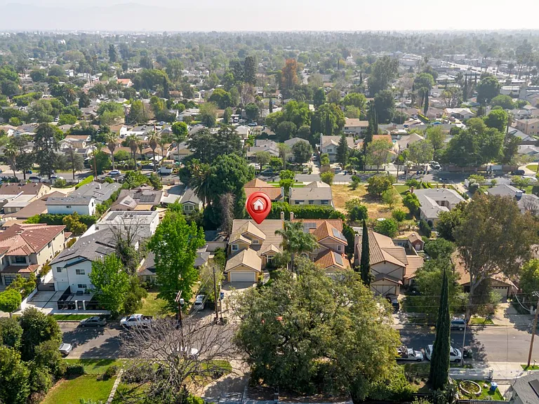 7306 Newcastle Ave — Photo 37