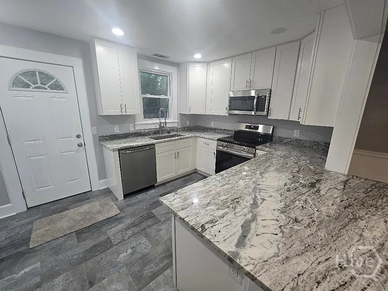 2209 Mississippi Ave — Photo 32