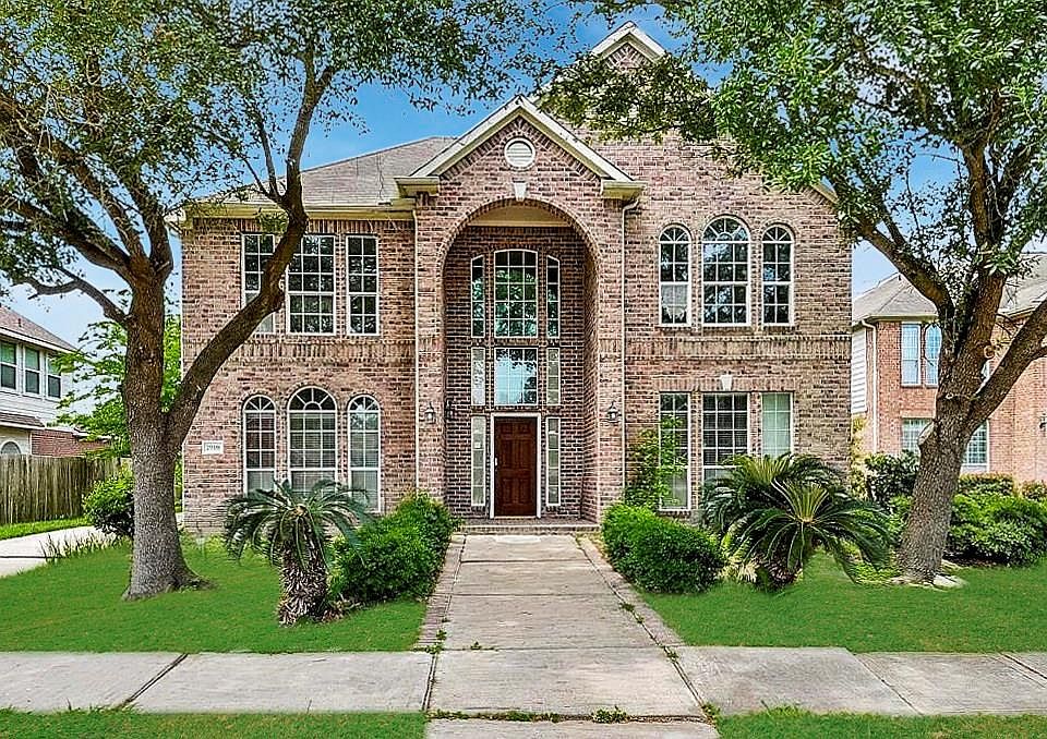 1st image of 2910 Tina Oaks Ct