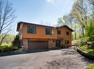 W6111 County Rd S, Onalaska, WI 54650