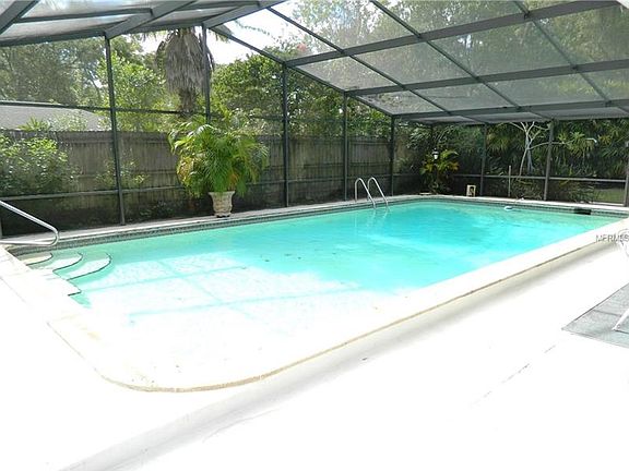 3rd image of 334 Briarwood Dr